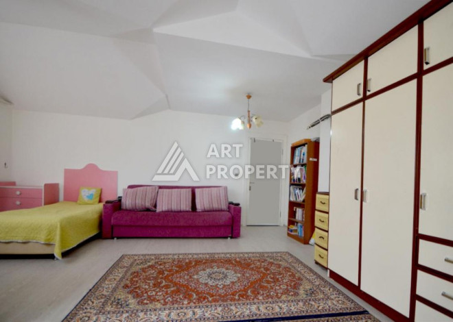 Просторная квартира 190м2 дуплекс 3+1 в центре Алании - Ракурс 12