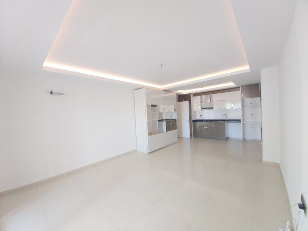 Двухкомнатная квартира в окружении банановых плантаций в районе Махмутлар, Алания, 70 м2 - Ракурс 3