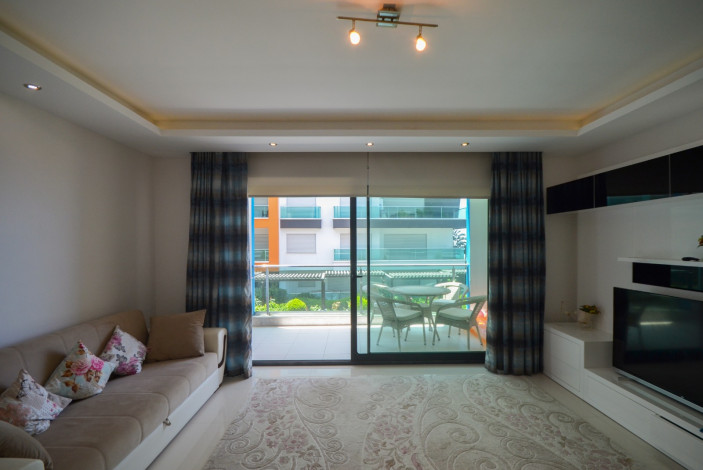 Квартира в аренду 1+1 с видом на море в одном из лучших комплексов Алании, 65 м2 - Ракурс 11