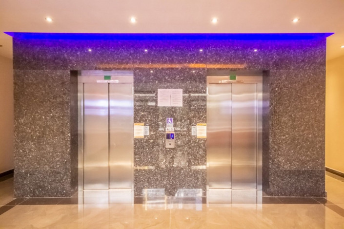 Трехкомнатная квартира c дизайнерским ремонтом в живописном районе Махмутлар, Алания, 115 м2 - Ракурс 7