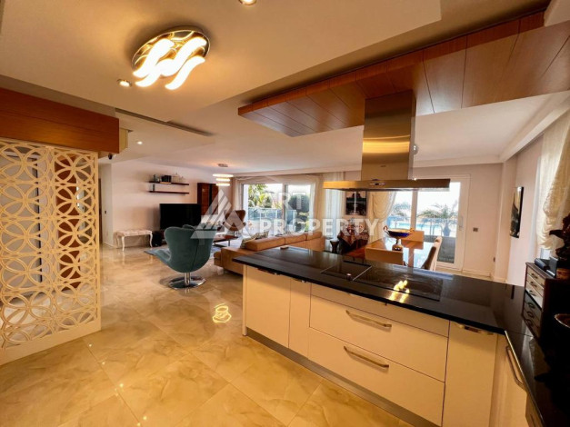 Двухэтажная меблированная вилла с видом на море в Каргыджаке, 700м - Ракурс 3