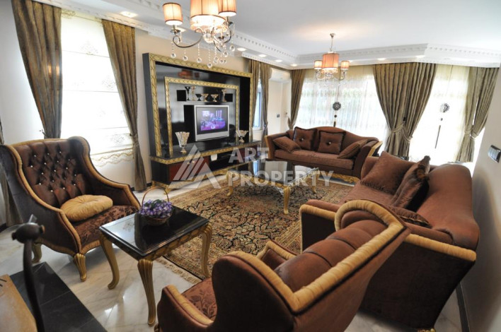 Трехэтажная вилла планировки 5+2, 450м2 в районе Кестель - Ракурс 5