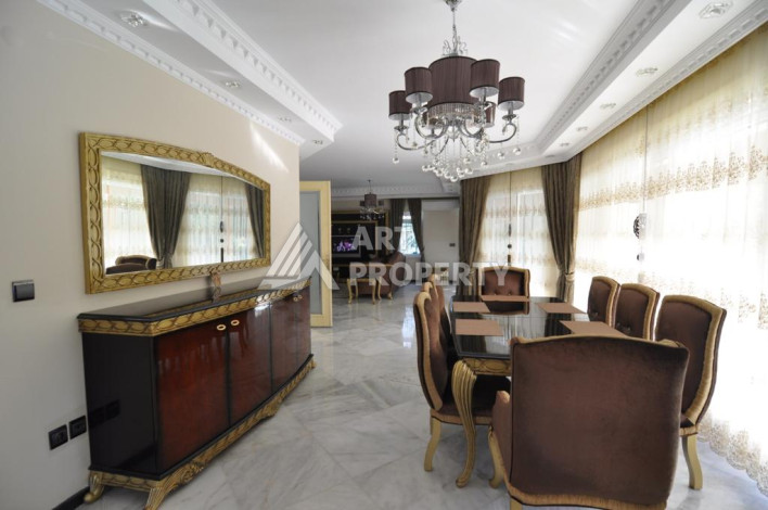 Трехэтажная вилла планировки 5+2, 450м2 в районе Кестель - Ракурс 19