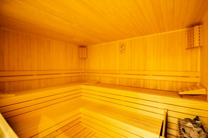 Трехкомнатная квартира c дизайнерским ремонтом в живописном районе Махмутлар, Алания, 115 м2 - Ракурс 22