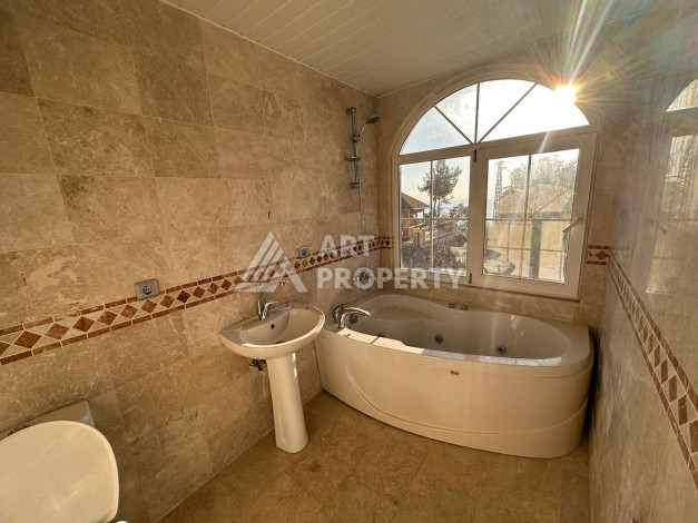 Вилла планировки 6+2, 340 м2 в районе Бекташ, Аланья - Ракурс 10