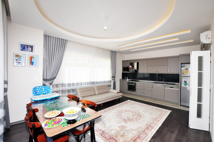 Трехкомнатная квартира c дизайнерским ремонтом в живописном районе Махмутлар, Алания, 115 м2 - Ракурс 29