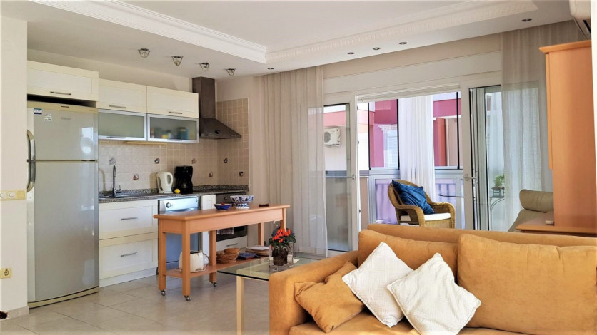 Трехкомнатная квартира, планировки 2+1 с мебелью в районе Оба,Алания,100 м2 - Ракурс 3