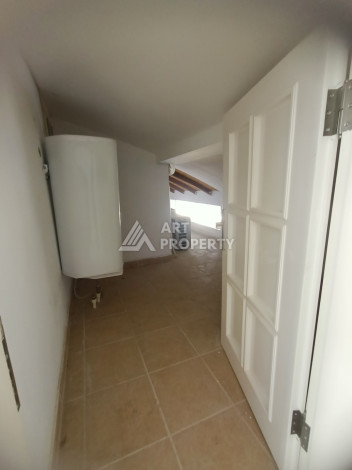 Просторная вилла 7+1 с огромной терассой в районе Каргыджак - Ракурс 21