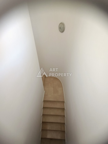 Просторная вилла 7+1 с огромной терассой в районе Каргыджак - Ракурс 22