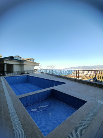 Просторная вилла 7+1 с огромной терассой в районе Каргыджак - Ракурс 25