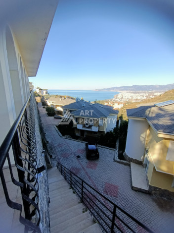 Просторная вилла 7+1 с огромной терассой в районе Каргыджак - Ракурс 26