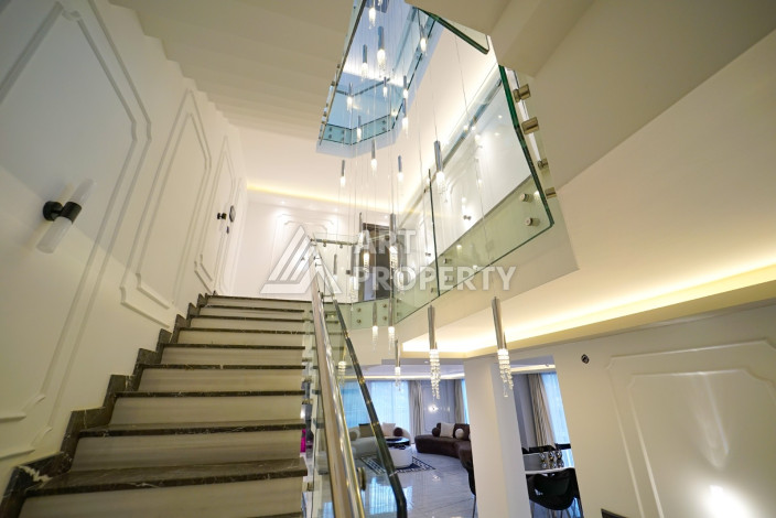 Шикарная просторная 1024м2 вилла с мебелью и техникой - Ракурс 7