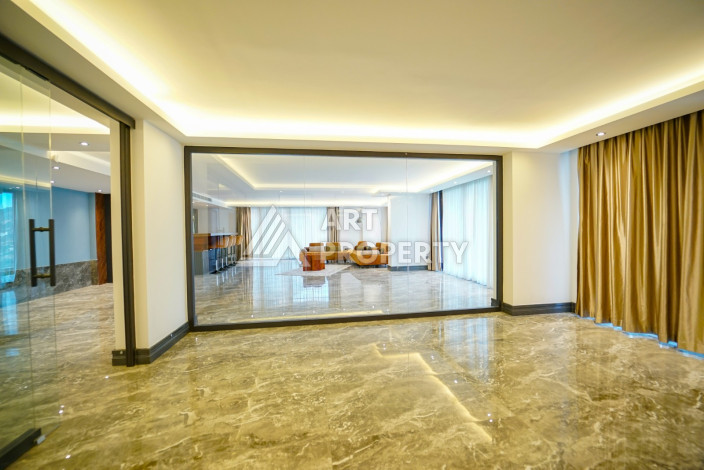 Шикарная просторная 1024м2 вилла с мебелью и техникой - Ракурс 14