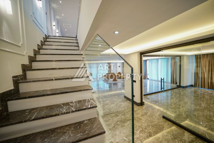 Шикарная просторная 1024м2 вилла с мебелью и техникой - Ракурс 15