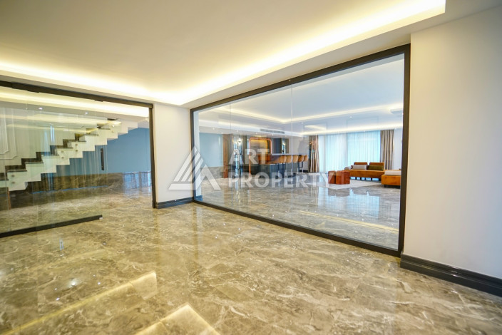 Шикарная просторная 1024м2 вилла с мебелью и техникой - Ракурс 17