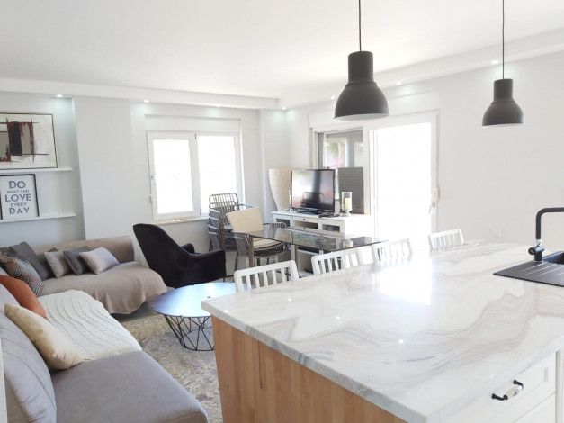 Шикарная вилла 3+1 с видом на море и город на склоне Торосских гор Аланьи, 155м2 - Ракурс 3