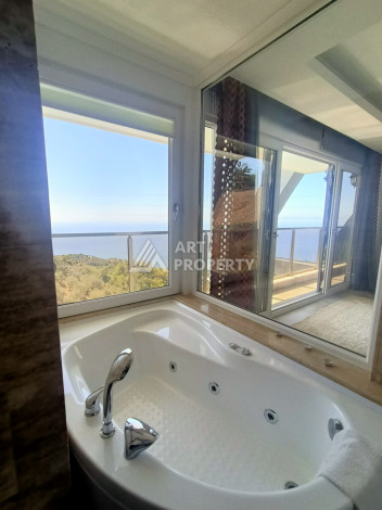 Просторная видовая вилла 350м2 в районе Каргыджак. - Ракурс 18