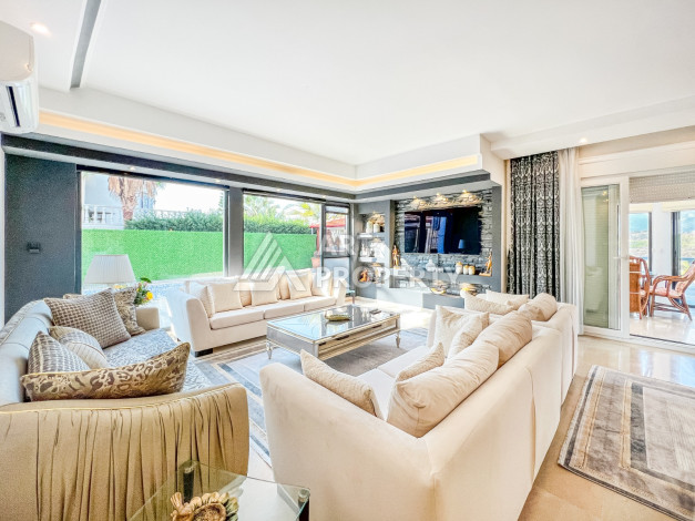 Просторная видовая вилла 3+1, 650м2 в районе Каргыджак - Ракурс 2