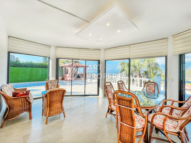 Просторная видовая вилла 3+1, 650м2 в районе Каргыджак - Ракурс 14