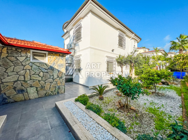 Просторная видовая вилла 3+1, 650м2 в районе Каргыджак - Ракурс 22