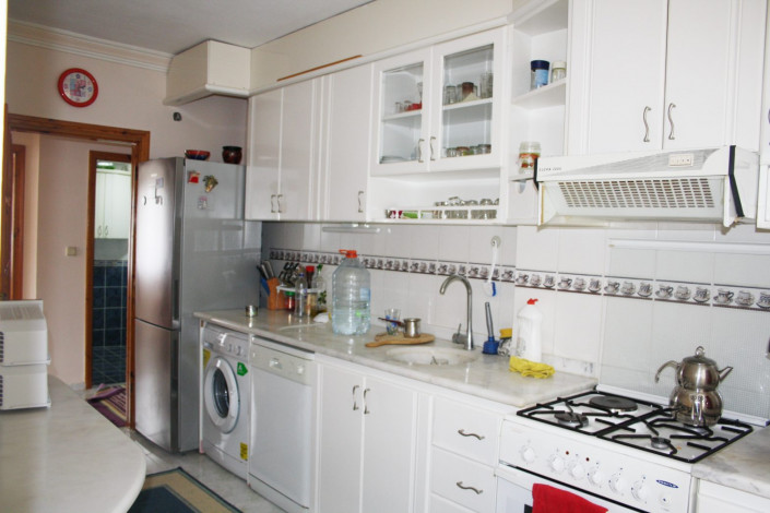 Меблированная квартира 2+1 рядом с морем в районе Оба, 100 м2 - Ракурс 7