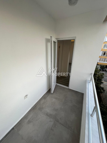 Квартира 2+1 с ремонтом в пяти минутах хотьбы от пляжа Клеопатры! - Ракурс 3