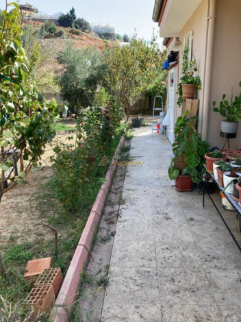 Прекрасная уютная вилла 2+1 со своим бассейном и зеленым садом в районе Оба, 120 м2. - Ракурс 2