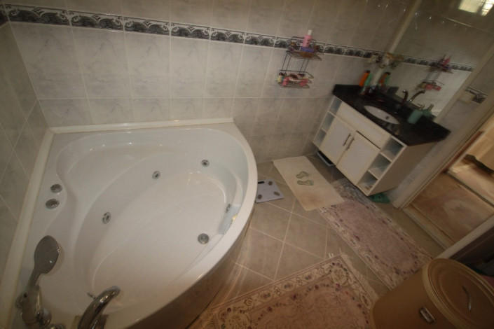 Прекрасная уютная вилла 2+1 со своим бассейном и зеленым садом в районе Оба, 120 м2. - Ракурс 12