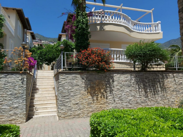 Шикарная вилла 3+1 с видом на море и город на склоне Торосских гор Аланьи, 155м2 - Ракурс 10