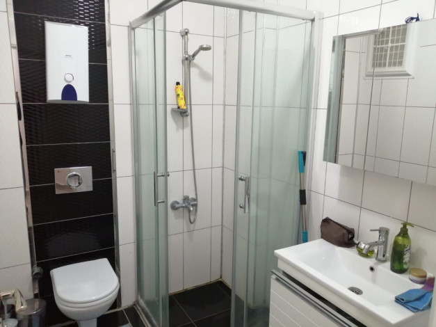 Полностью меблированная квартира планировки 1+1 рядом с морем с районе Оба, Алания, 60 м2 - Ракурс 9