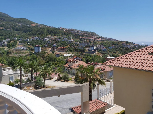 Шикарная вилла 3+1 с видом на море и город на склоне Торосских гор Аланьи, 155м2 - Ракурс 12