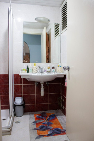 Квартира 1+1 с мебелью и техникой в центральной части района Оба! - Ракурс 2