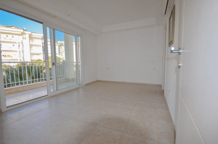 Большая трехкомнатная квартира в комплексе в районе Оба, Алания, 105 м2. - Ракурс 16