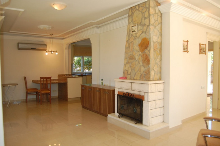 Отдельностоящая вилла 5+1 с собственным бассейном и зеленым садом в Обе, 355 м2 - Ракурс 6