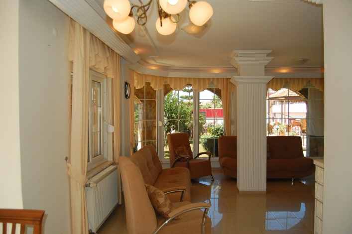 Отдельностоящая вилла 5+1 с собственным бассейном и зеленым садом в Обе, 355 м2 - Ракурс 8