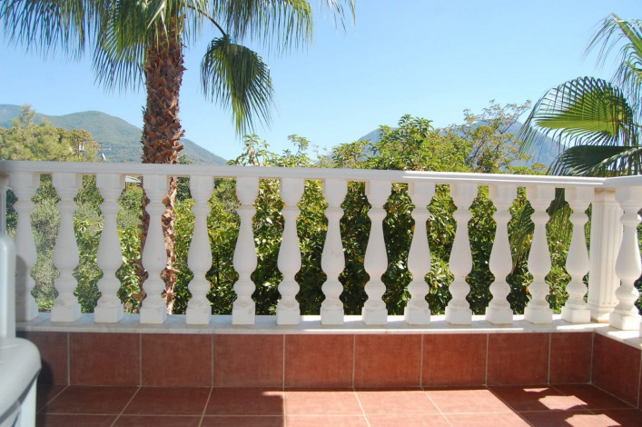 Отдельностоящая вилла 5+1 с собственным бассейном и зеленым садом в Обе, 355 м2 - Ракурс 18