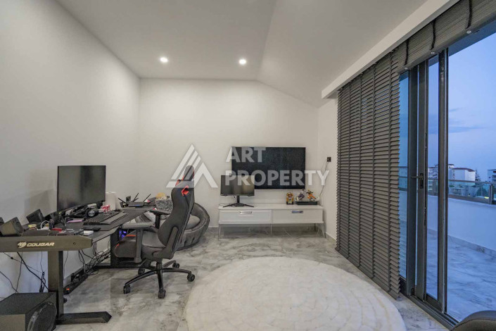 Огромный двухуровневый пентхаус премиум-класса 4+1 с панорамным видом на море в новом комплексе в Каргыджаке! - Ракурс 22