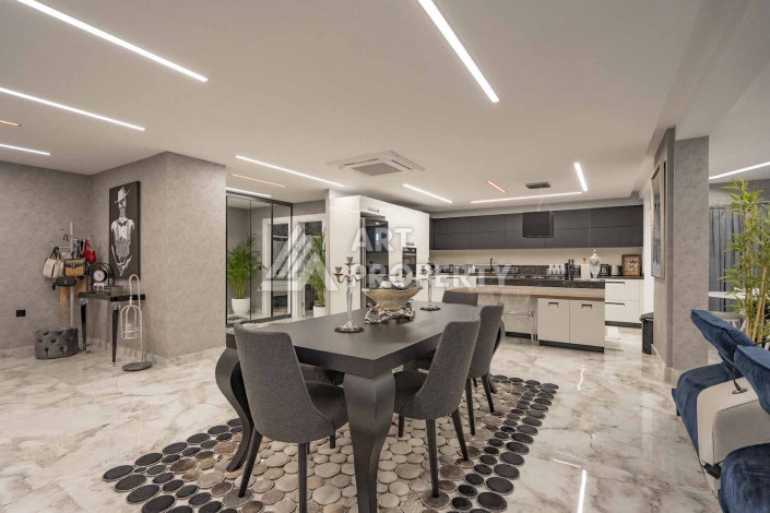 Огромный двухуровневый пентхаус премиум-класса 4+1 с панорамным видом на море в новом комплексе в Каргыджаке! - Ракурс 26