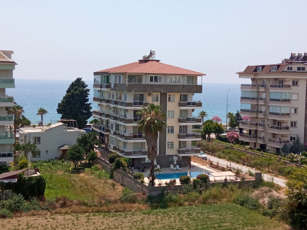 Четырехкомнатный дуплекс в Кестеле в 130 метрах от Средиземного моря, 160 м2 - Ракурс 9