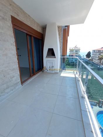 Четырехкомнатный дуплекс в Кестеле в 130 метрах от Средиземного моря, 160 м2 - Ракурс 10