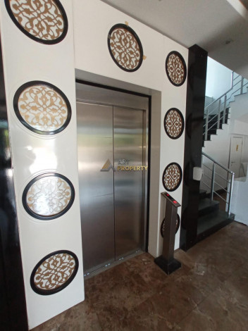 Четырехкомнатный дуплекс в Кестеле в 130 метрах от Средиземного моря, 160 м2 - Ракурс 21