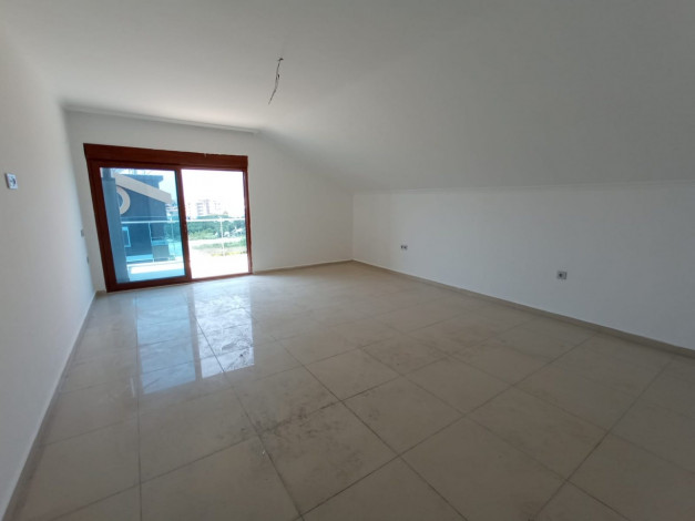 Четырехкомнатный дуплекс в Кестеле в 130 метрах от Средиземного моря, 160 м2 - Ракурс 24