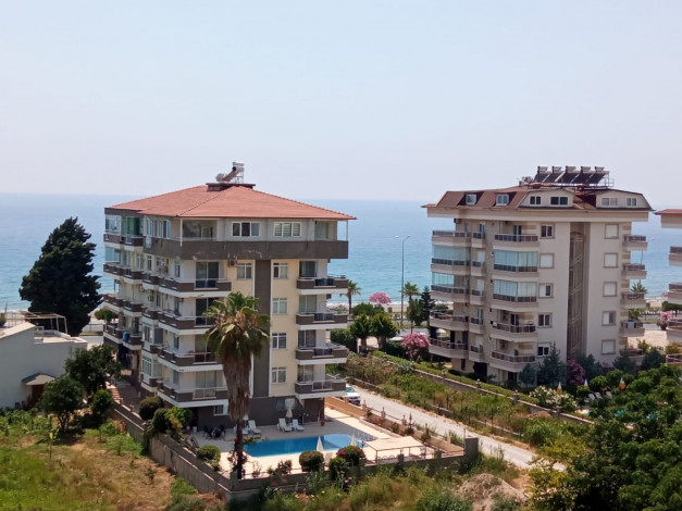 Четырехкомнатный дуплекс в Кестеле в 130 метрах от Средиземного моря, 160 м2 - Ракурс 25