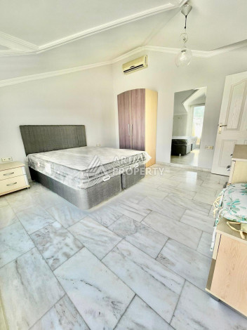 Двухуровневая квартира 4+1 в открытом для ВНЖ районе Тосмур - Ракурс 8