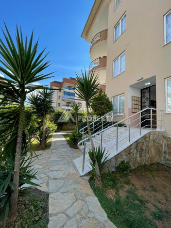 Двухуровневая квартира 4+1 в открытом для ВНЖ районе Тосмур - Ракурс 17