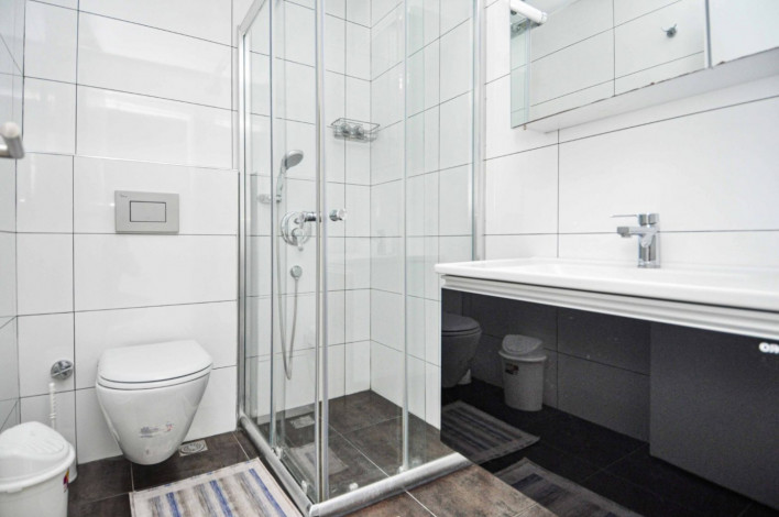 Четырехкомнатная квартира в тихом районе Кестеле в 500 метрах от Средиземного моря, 140 м2 - Ракурс 2