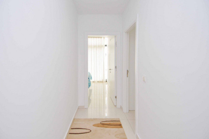 Четырехкомнатная квартира в тихом районе Кестеле в 500 метрах от Средиземного моря, 140 м2 - Ракурс 9