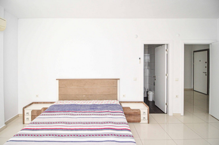 Четырехкомнатная квартира в тихом районе Кестеле в 500 метрах от Средиземного моря, 140 м2 - Ракурс 10