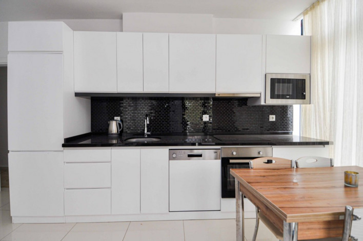 Четырехкомнатная квартира в тихом районе Кестеле в 500 метрах от Средиземного моря, 140 м2 - Ракурс 16