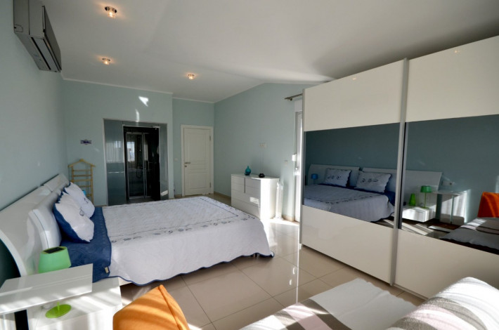 Шикарный пентхаус, планировки 6+1 на первой береговой линии в районе Кестель,Алания, 264 м2 - Ракурс 11